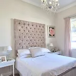 Luxury Retreat - Home-Away-From-Home Near The Beach