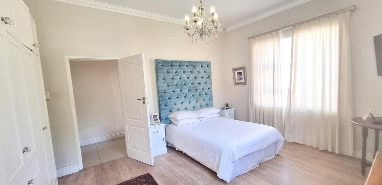 Holiday home Luxury Retreat - Home-away-from-home Near The Cape Town